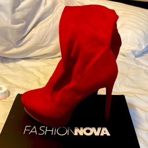 Womens sz 9 thigh high boot